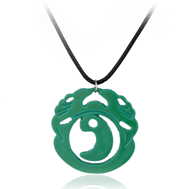 Retro Gaming Theme - Collier pendentif vert Lara Croft Tomb